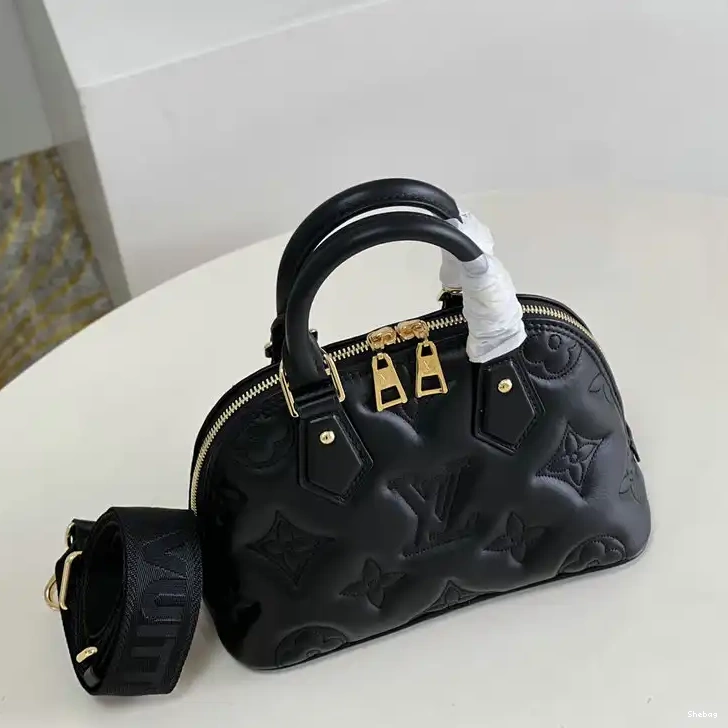 LV Bag 2206YA0023 0505